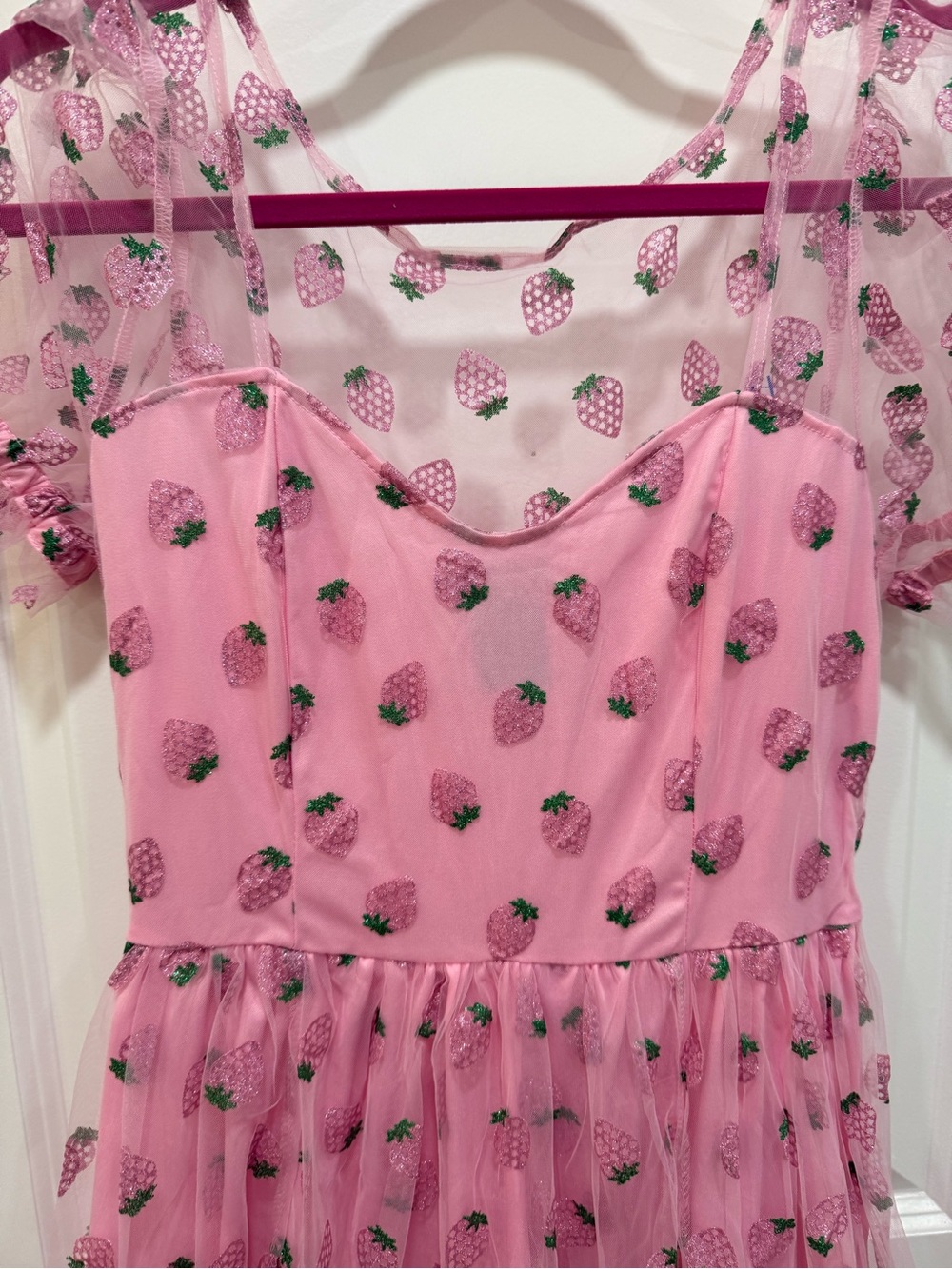 Sweet Society Pink Strawberry Mesh Puff Sleeve Midi Dress Size Small - Picture 9 of 9